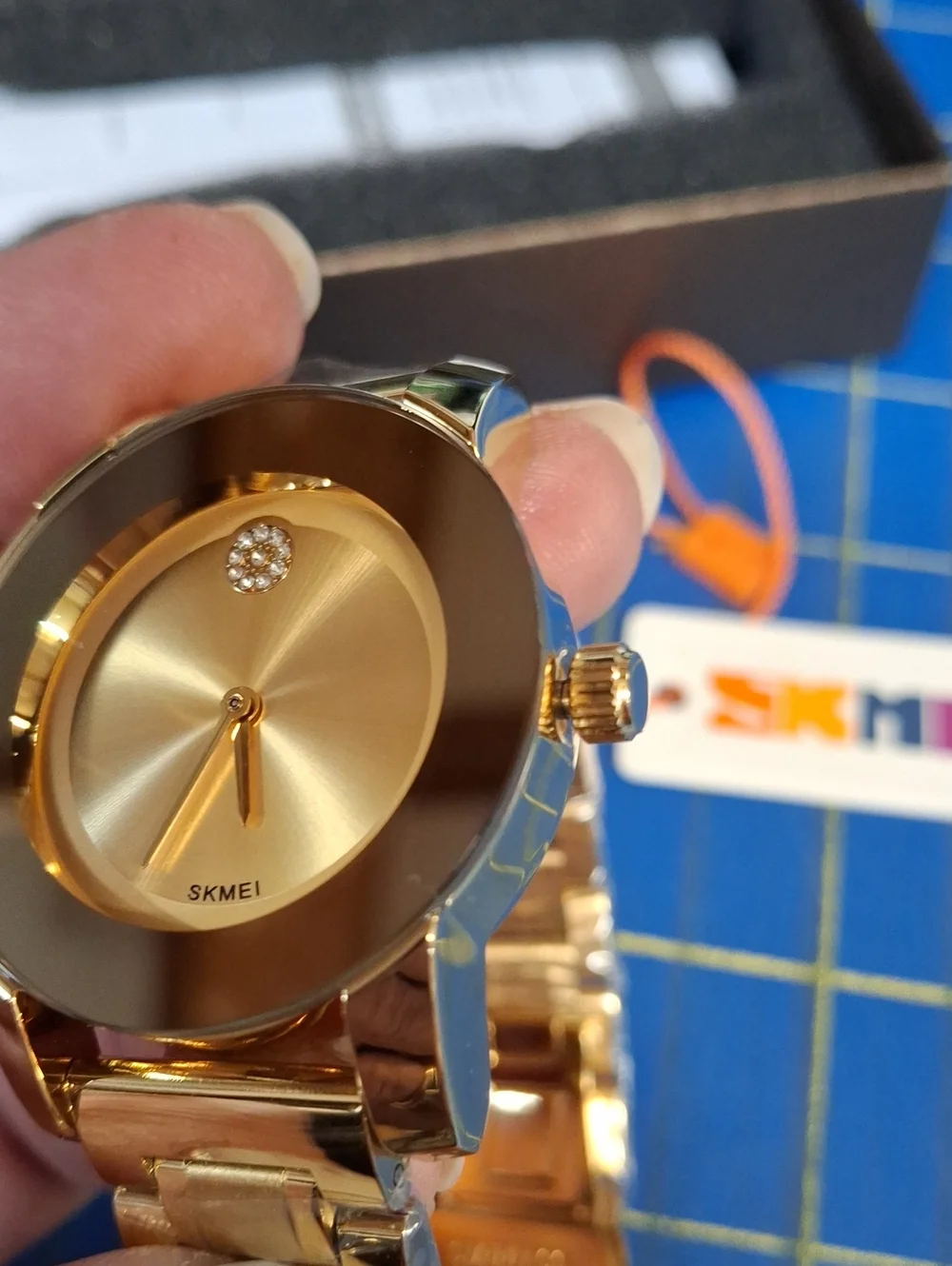 SKMEI Gold Face Gold-Tone 8